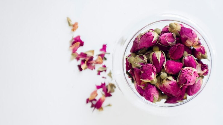 تصویر 2 از گل محمدی غنچه ای خوش عطر مناسب استفاده در دمنوش ها و تزئین خوراکی ها